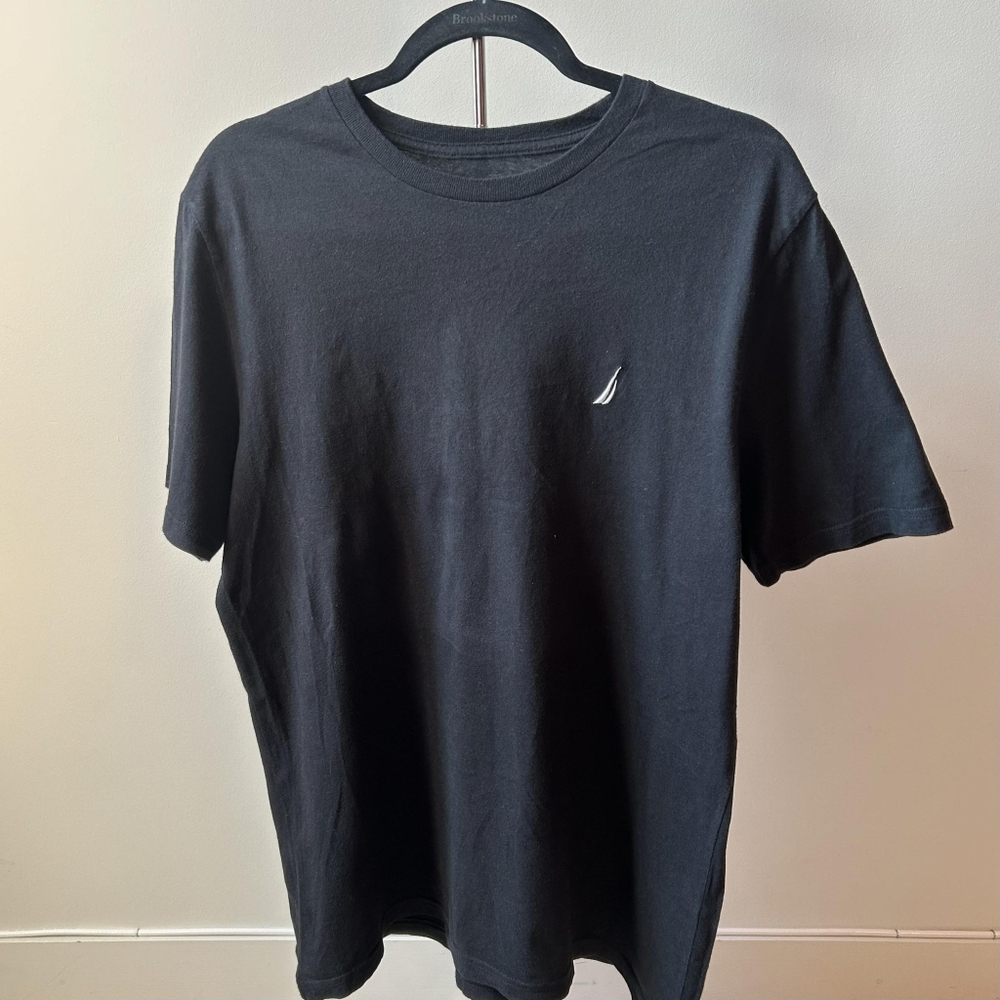 Black Nautica Men's T-Shirt, Size Medium